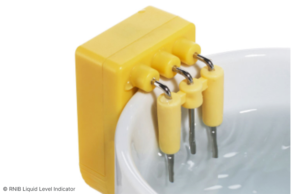 Device that buzzes when cup is full of hot&nbsp;water