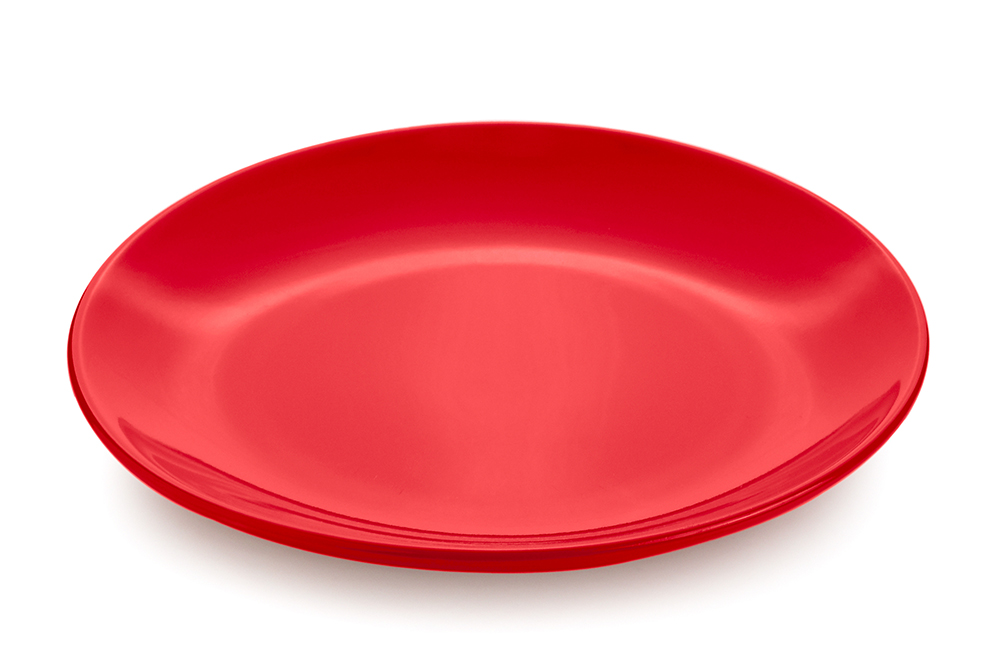 Plates with a raised lip at the edge/deep&nbsp;rims